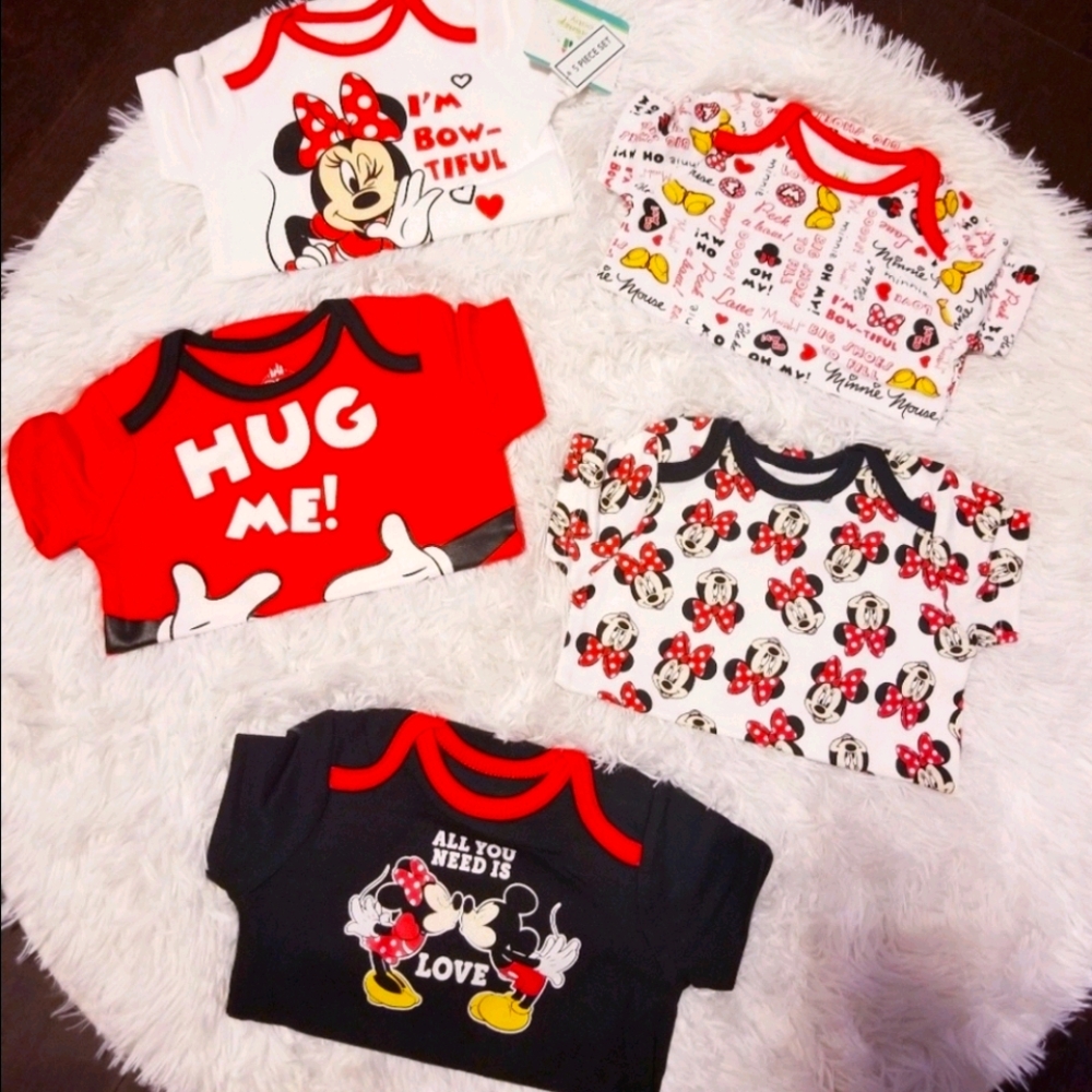 Disney onesie set- reserved for Ann